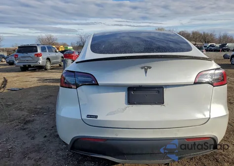2021 Tesla Model Y z USA, uszkodzony, nr VIN 5YJYGDEF2MF259373
